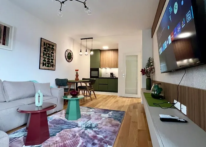 Point - פודגוריצה